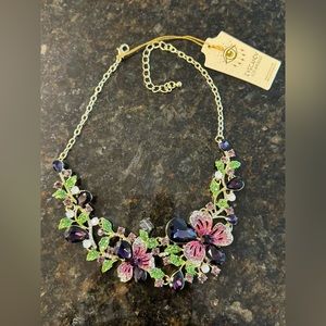 Floral Crystal Statement Necklace
EYE CANDY LOS ANGELES